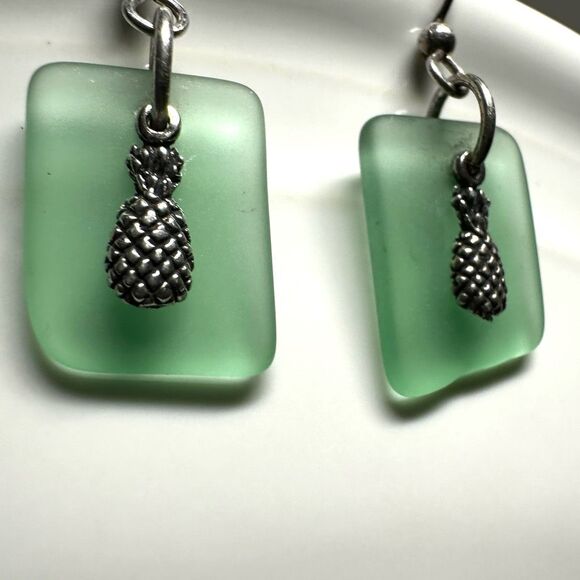 Sterling silver green  Sea Glass  Pineapple charm dangle earrings - Picture 9 of 9
